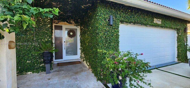 Foto del edificio - 15820 Sedgewyck Cir N