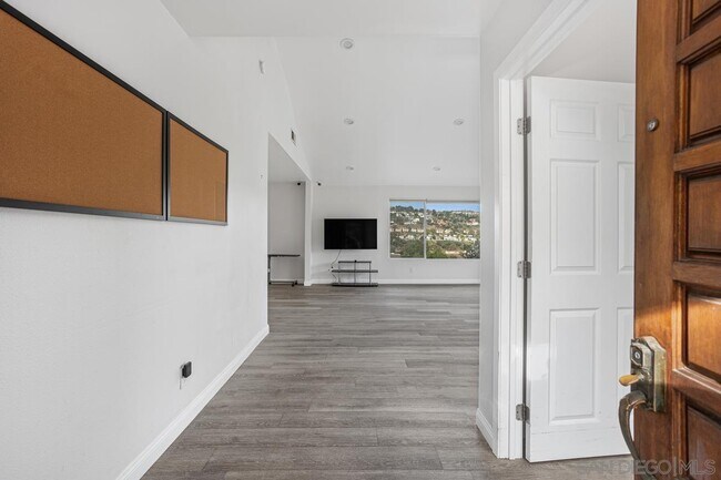 Building Photo - 7549 Vieja Castilla Way