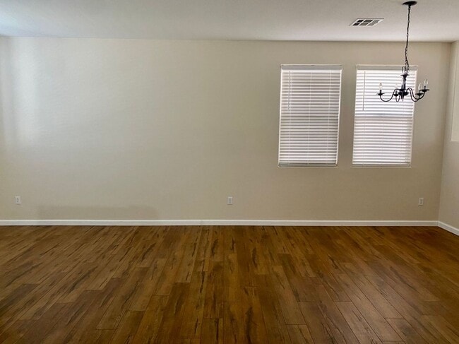 Building Photo - Southern Highlands - 4 bedroom