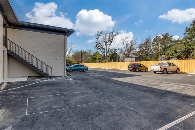 Foto del edificio - 5917 Gaston Ave