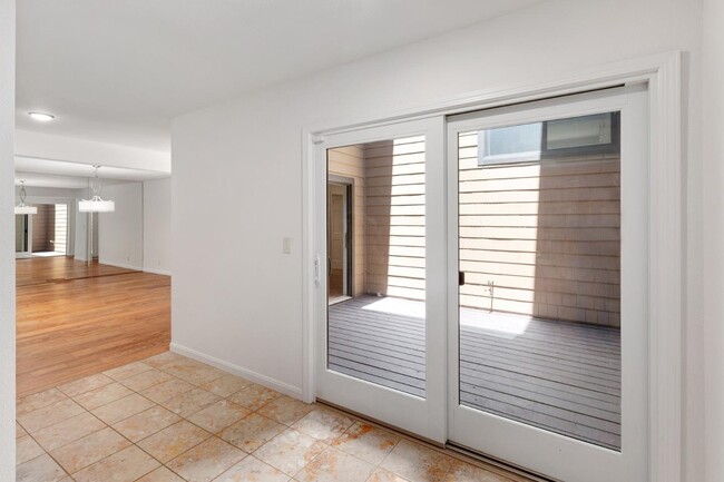 Foto del edificio - 23 Hallmark Cir