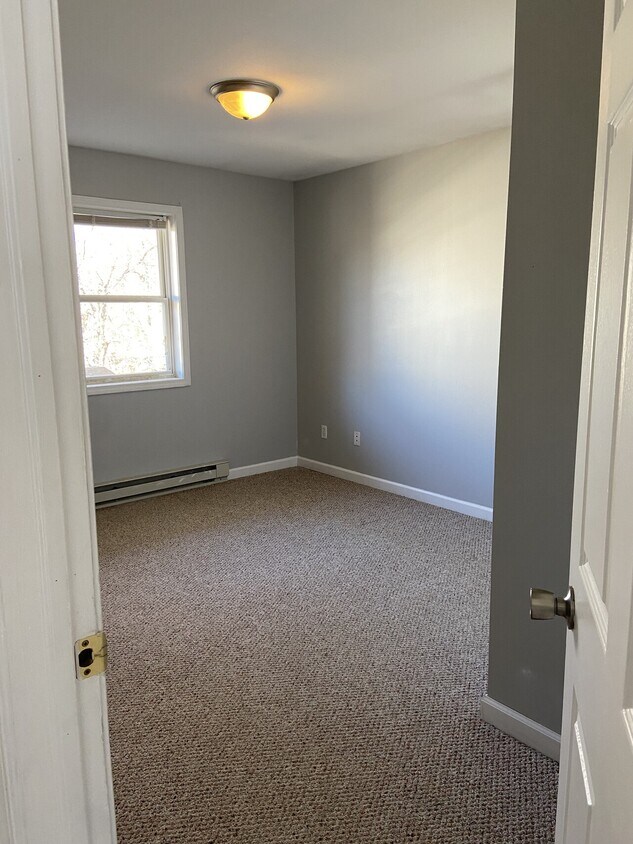 Building Photo - 15 LLC-80 Sailly Avenue