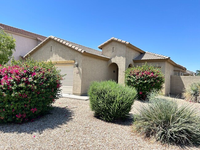 Foto del edificio - 17218 W Country Gables Dr