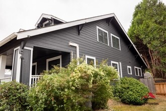 Building Photo - 3217 NE 78th Ave