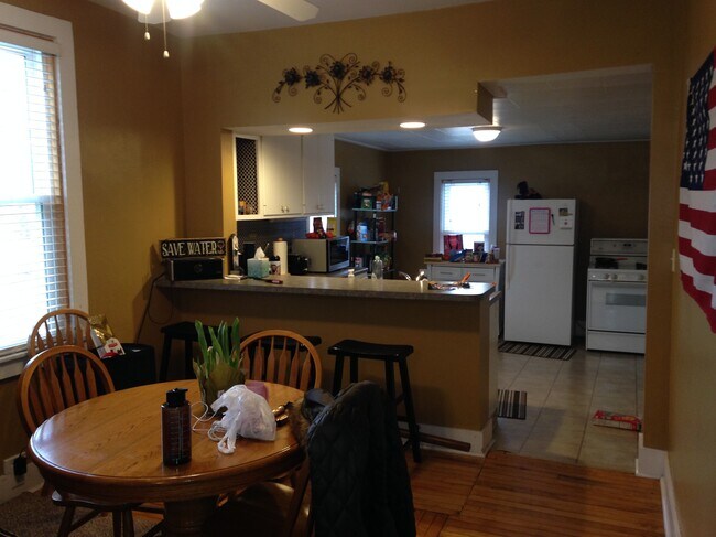 Foto del edificio - 147 James Ave