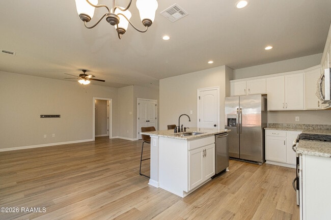 Foto del edificio - 303 Tall Meadows Ln
