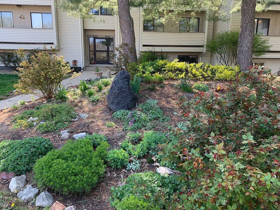 Primary Photo - 2115 Melrose Dr