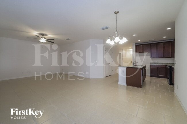 Building Photo - 845 Avenal Ln