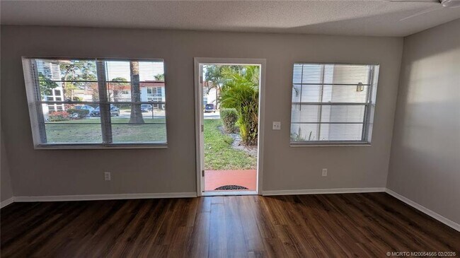 Foto del edificio - 2600 SE Ocean Blvd