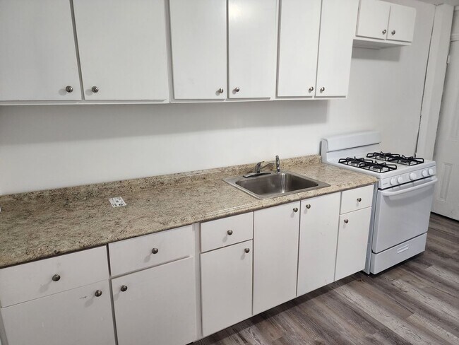 Foto del edificio - 1015 N Spruce St