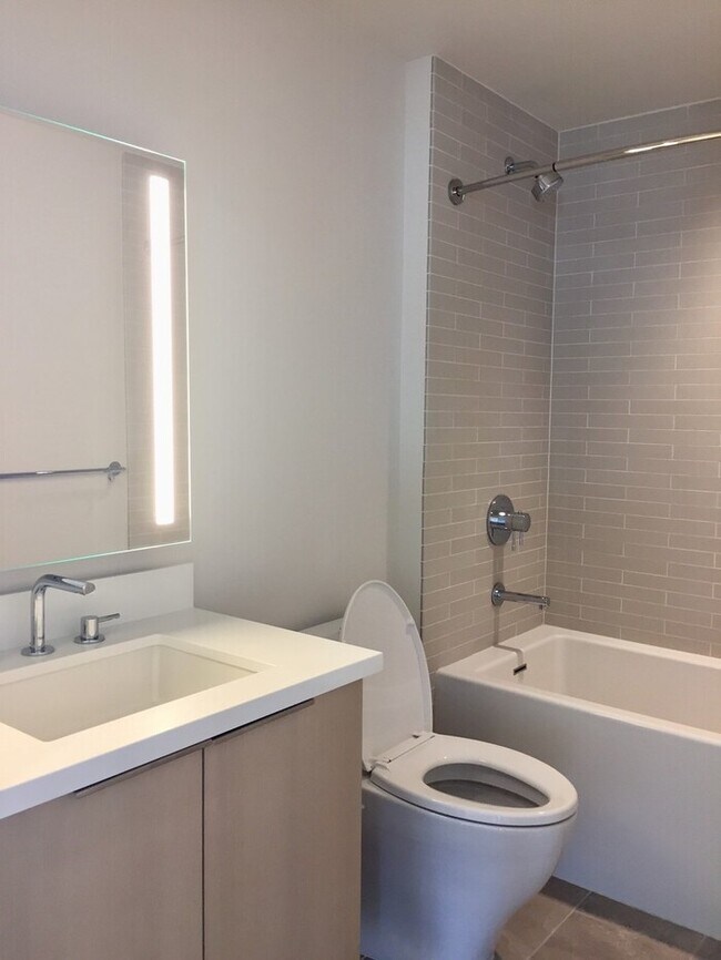 Foto del edificio - Kakaako: Ae'o - 2 Bed, 2 Bath Condo with 1...