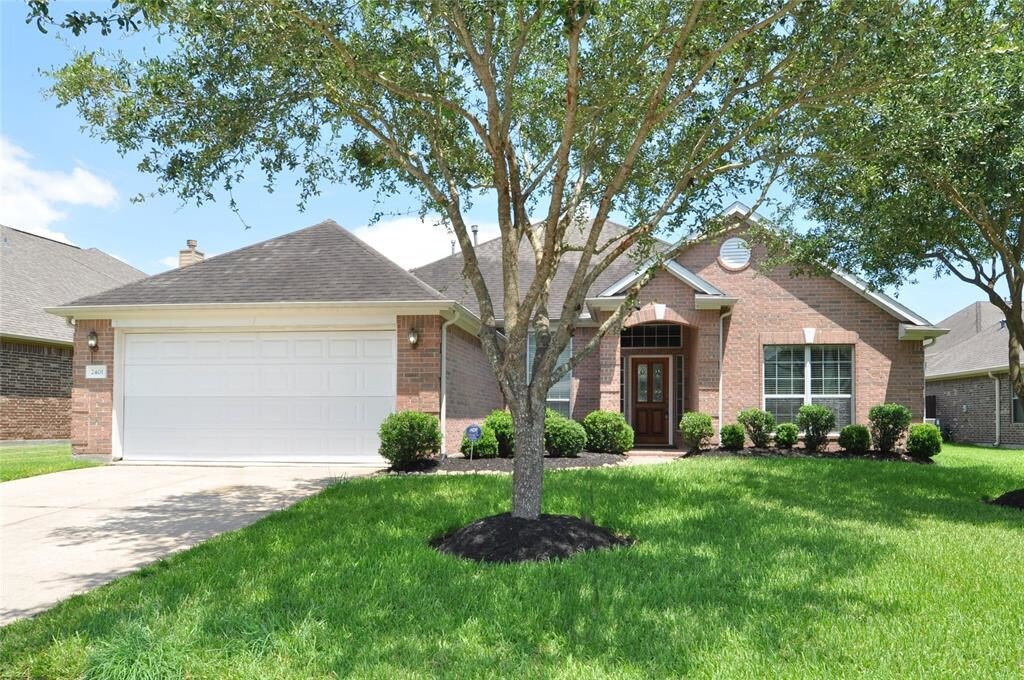 Primary Photo - 2401 Shorebrook Dr