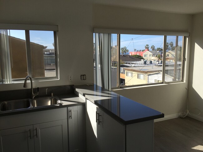 Foto del edificio - 39 20th Ave