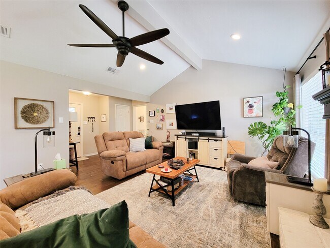Foto del edificio - 3735 Hickory Knob Dr