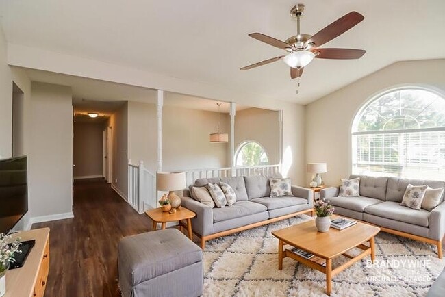 Foto del edificio - 113 Eva Dr