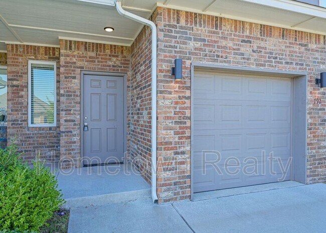 Photo - 792 SW 13th St House