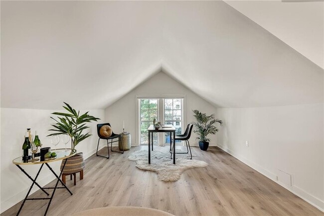 Building Photo - 901 Argonne Ave NE