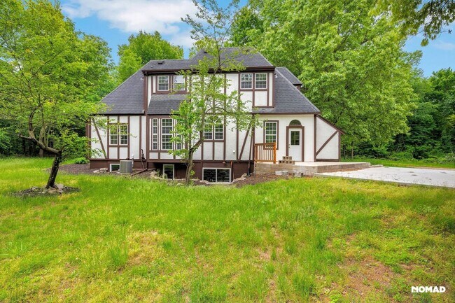 Building Photo - Spacious 4BR House in Bristol