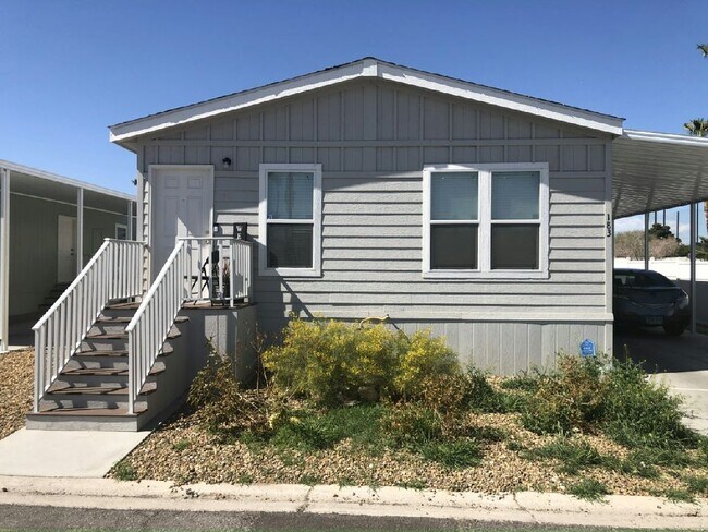 Building Photo - 3700 Stewart Ave
