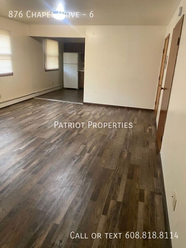 Building Photo - 876 Chapel Dr