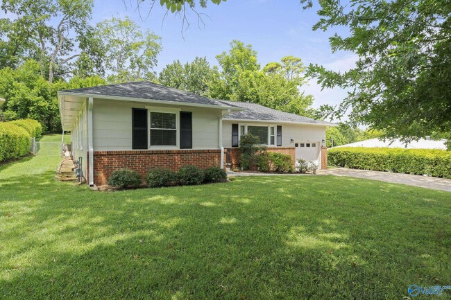 Building Photo - 1508 Owens Dr SE