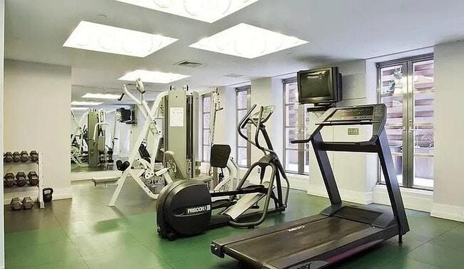 Building Photo - 66 Leonard St