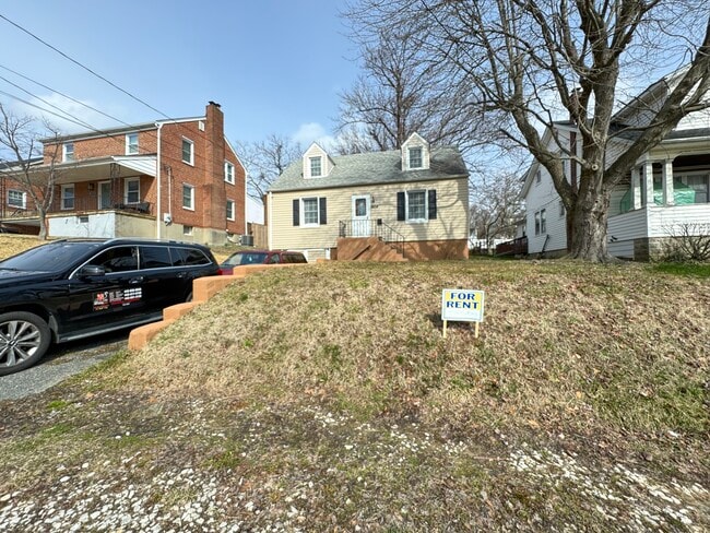 Building Photo - 4114 Taylor Ave