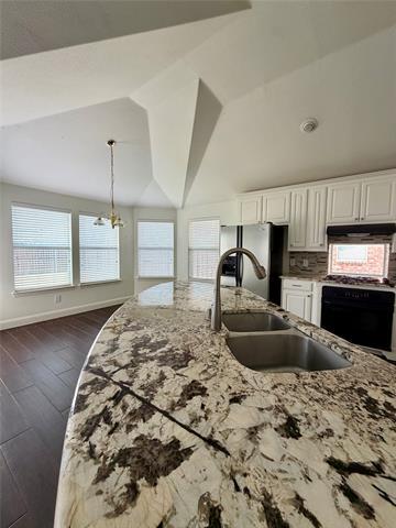 Building Photo - 15107 Brooks Ln