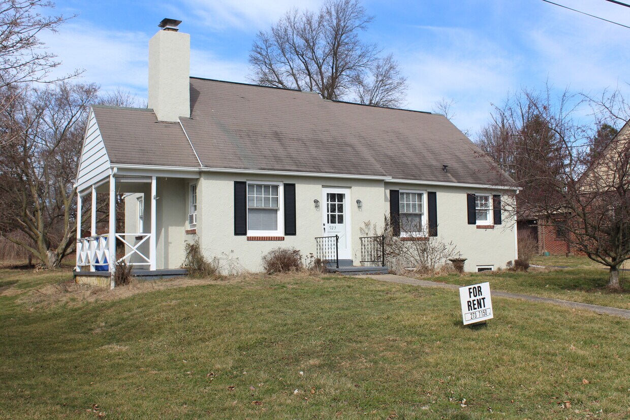 923 Spruce St, Honey Brook, PA 19344 House for Rent in Honey Brook