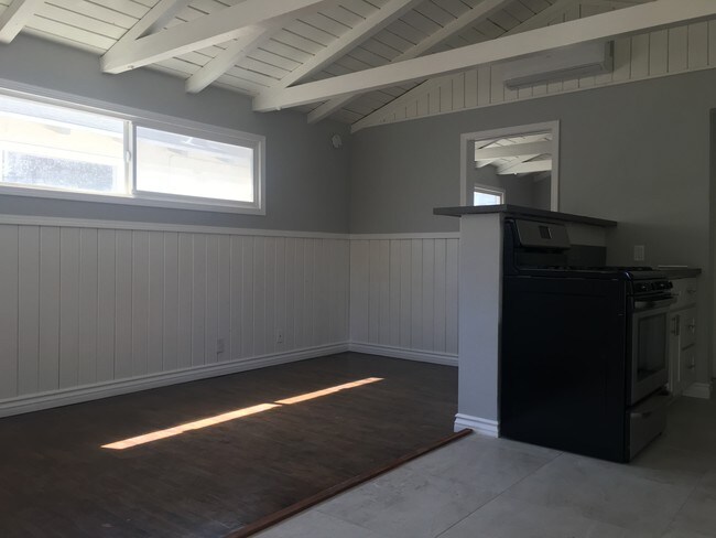 Building Photo - 4559 W 159th St