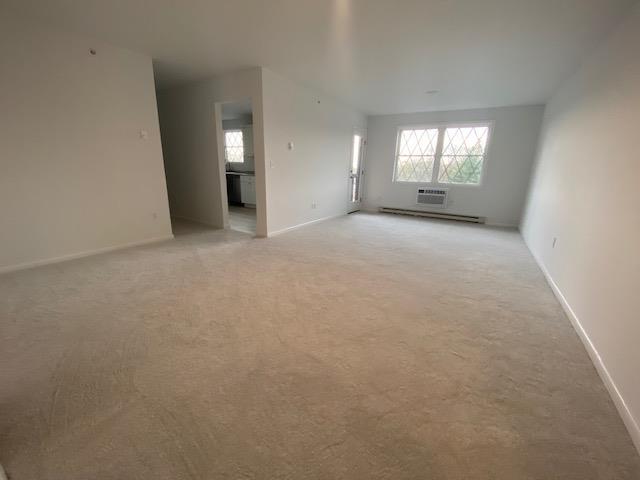 Foto del edificio - 493 Sierra Vista Ln