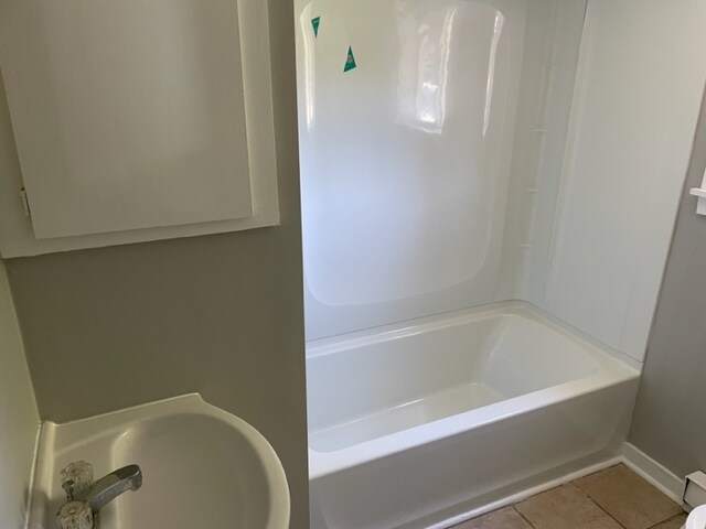 Baño pequeño - 110 Bethune St