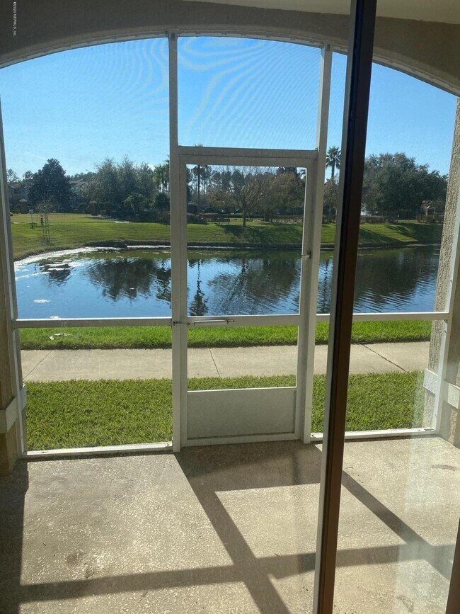 Foto del edificio - 7801 Point Meadows Dr