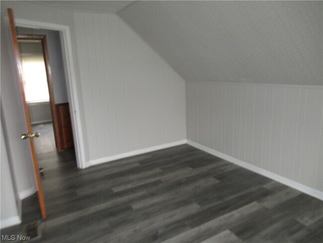 Building Photo - 29237 W Willowick Dr