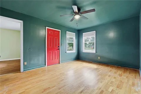 Foto del edificio - 700 Woodmont Cir