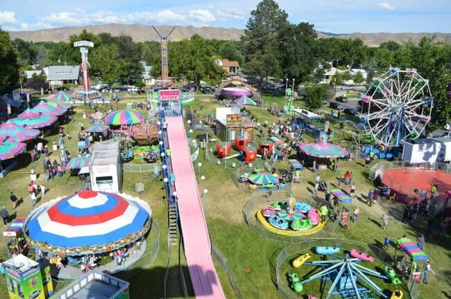 Building Photo - 639 N Moffatt Ave