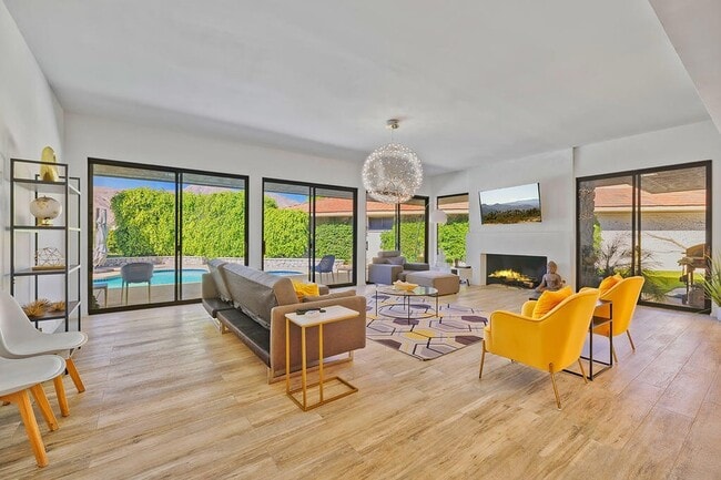Foto del edificio - 12 Sussex Ct