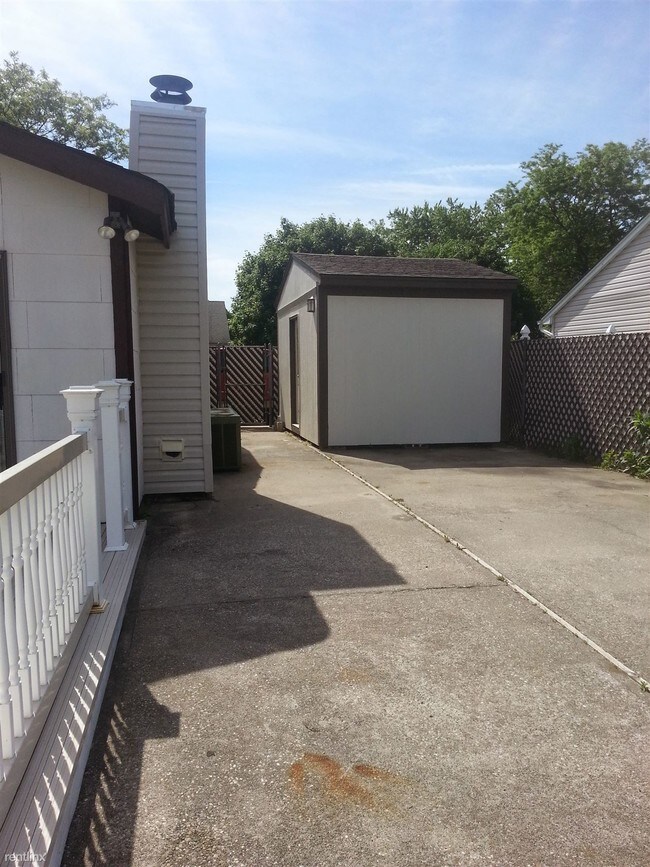 Building Photo - 178 Glenmere Way
