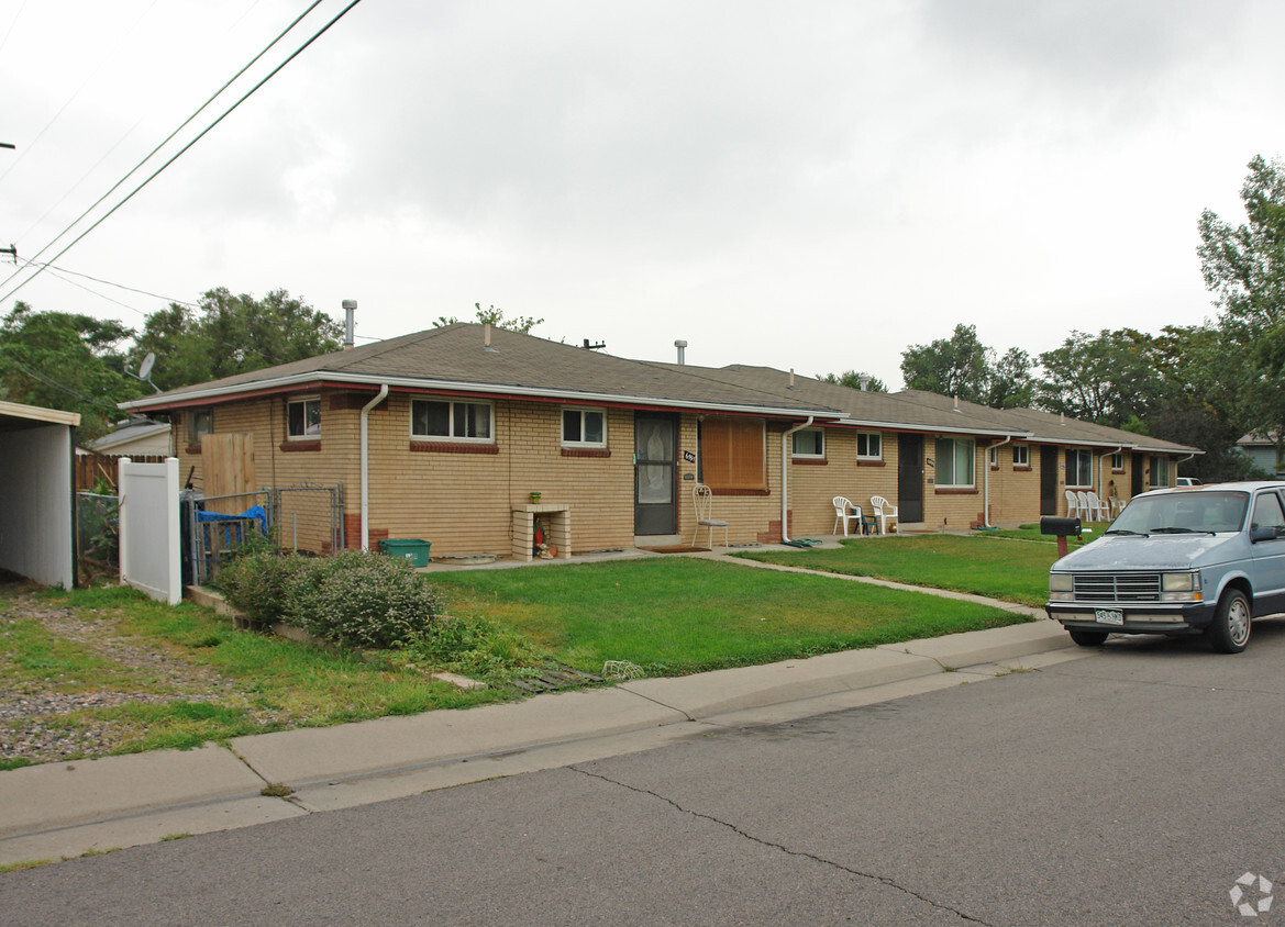 Primary Photo - 6591-6597 Leyden St