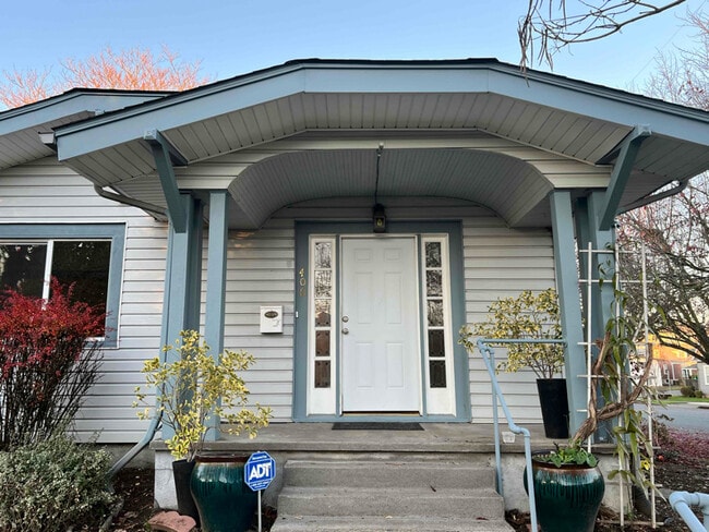 Photo - 400 W 17th St House