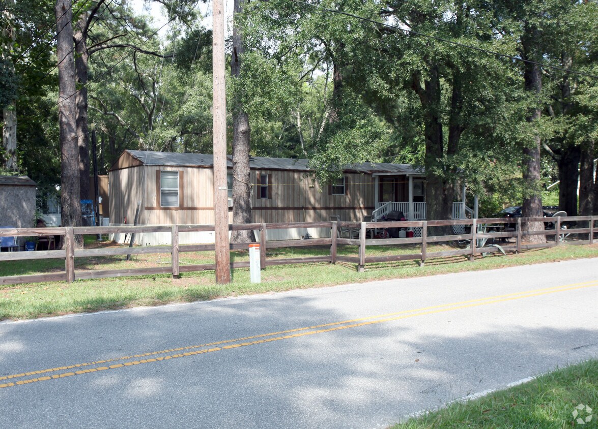 Primary Photo - 4800 Maple Ave