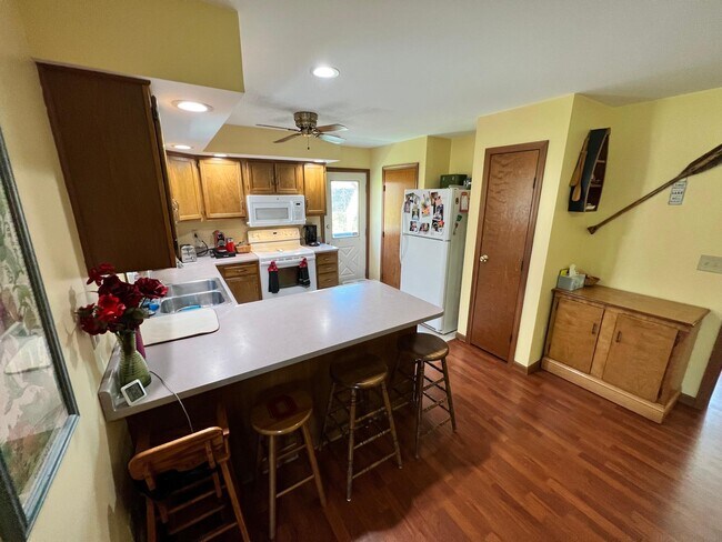 Foto del edificio - 856 Terrace View Dr