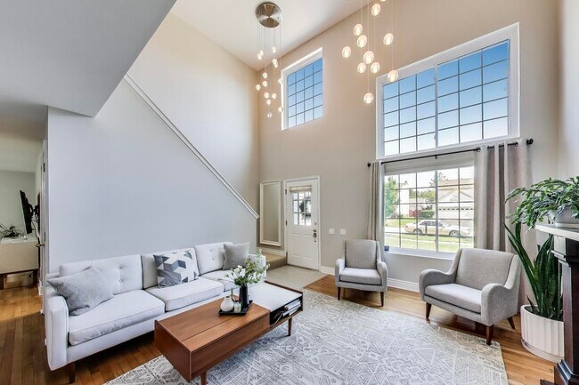 Foto del edificio - 3423 Wilkes Dr