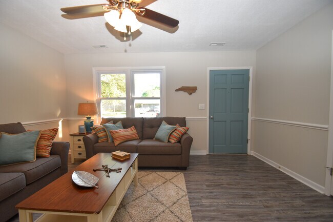 Foto del edificio - 4609 Trafalgar Rd