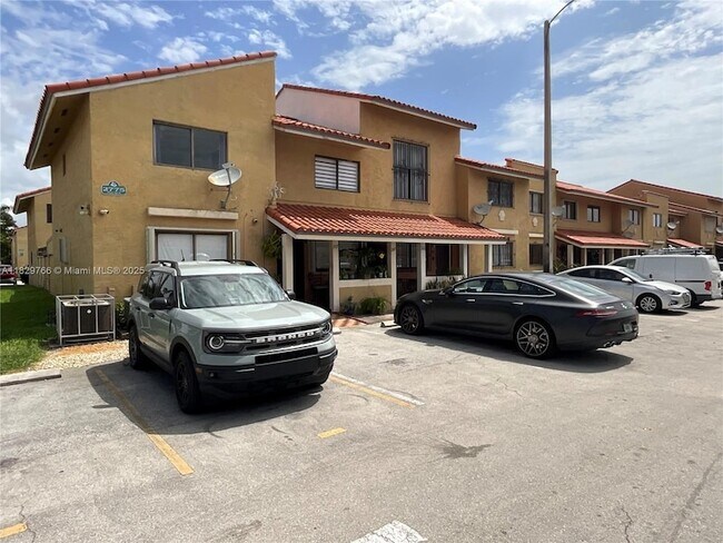Photo - 2775 W 62nd St Apartment
