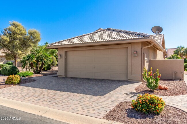 Building Photo - 9559 E Sunburst Dr