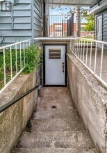 Building Photo - 89 College St E