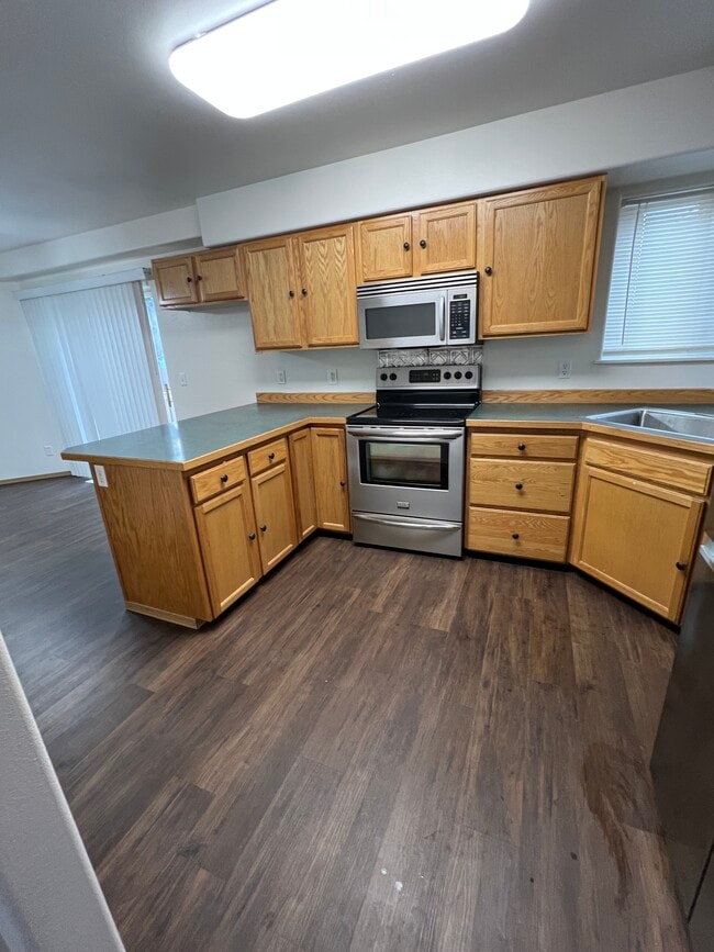 Building Photo - 6641 Desiree Loop