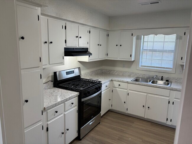 Foto del edificio - 1235 Harrell