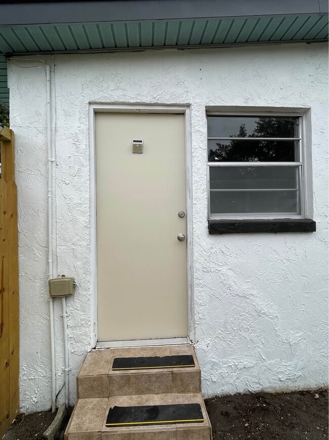 Building Photo - 11630 Cameron St